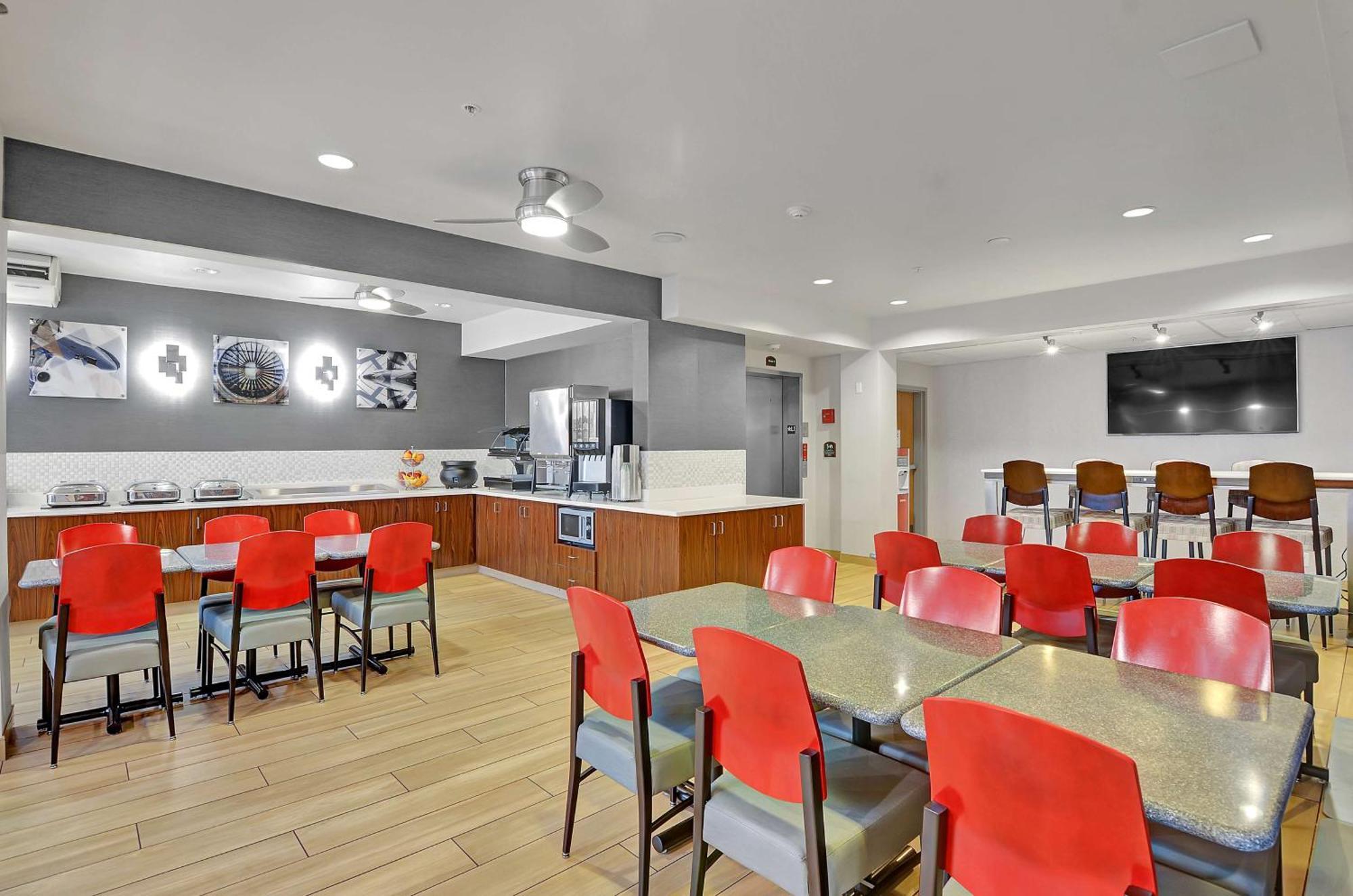 Executive Residency By Best Western Navigator Inn & Suites Эверетт Экстерьер фото